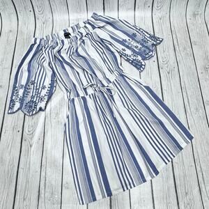 NWOT Style House White and Blue Striped Dress Size Medium